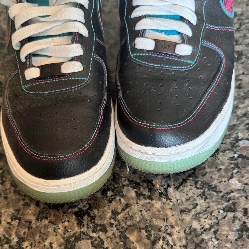 Nike Air Force 1 Miami nights Black with Teal and Pink Details EUC 9.5